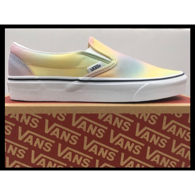 aura shift slip on vans