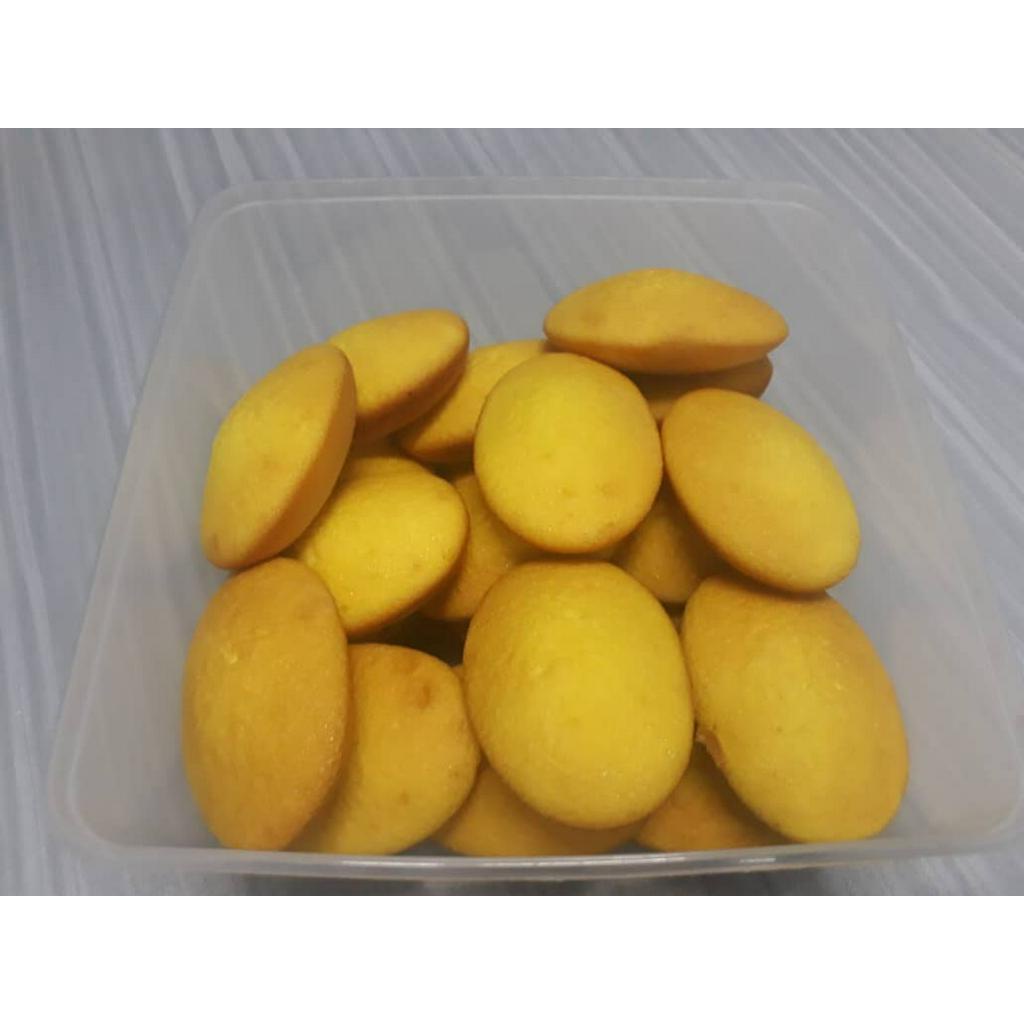 Kuih Bahulu Original Terengganu Wangi Lembut Dan Gebu Keemasan 25 Pcs Shopee Malaysia