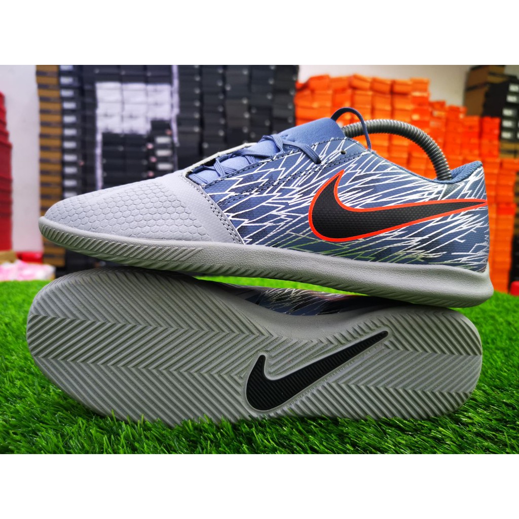 nike venom futsal