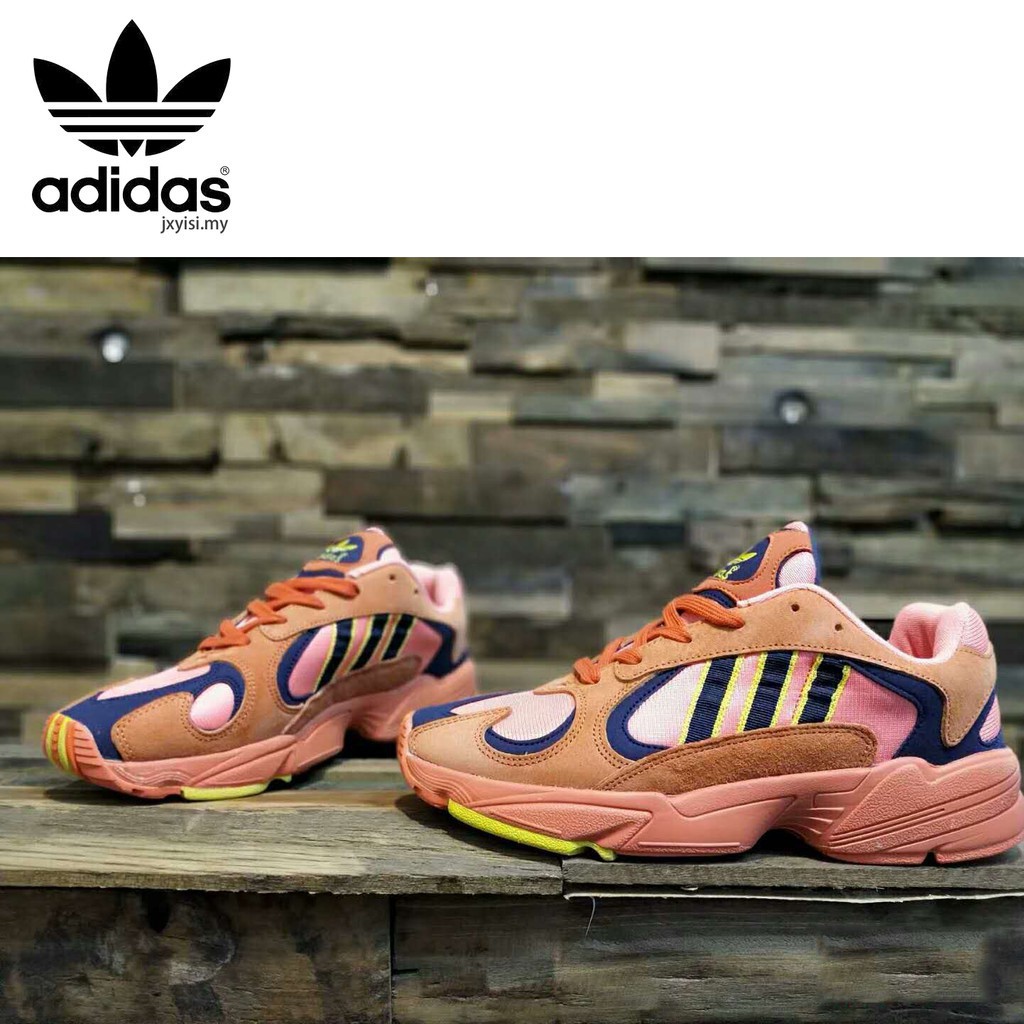 yeezy chunky shoes