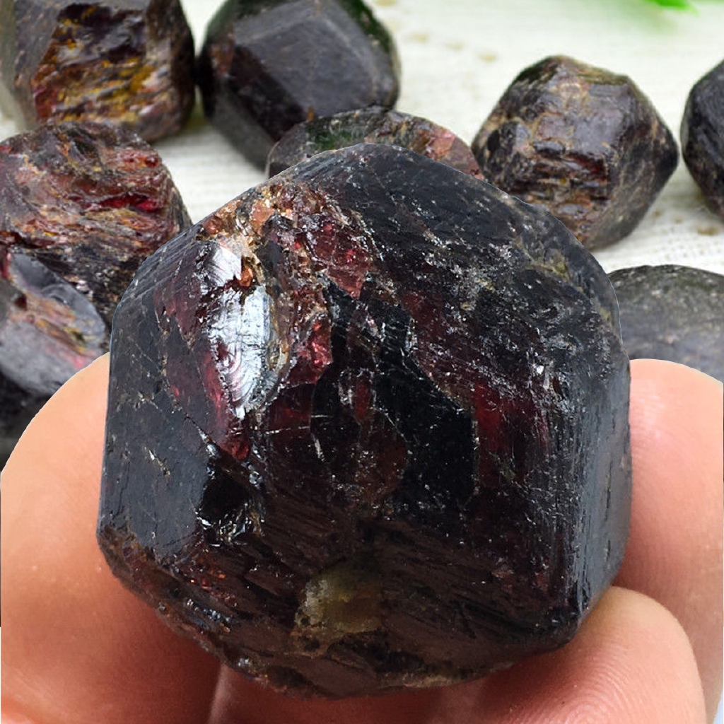 300g Natural Red Garnet Crystal Gemstone Rough Stone Mineral Specimen Healing 