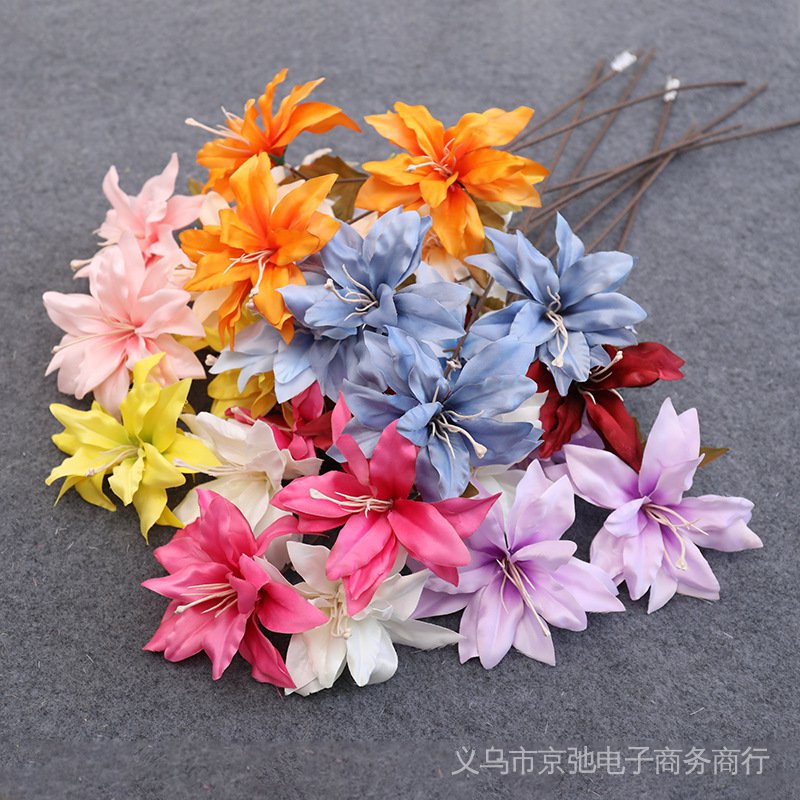 ThreeHead Lily Artificial Flower Wedding Decoration Posing Props