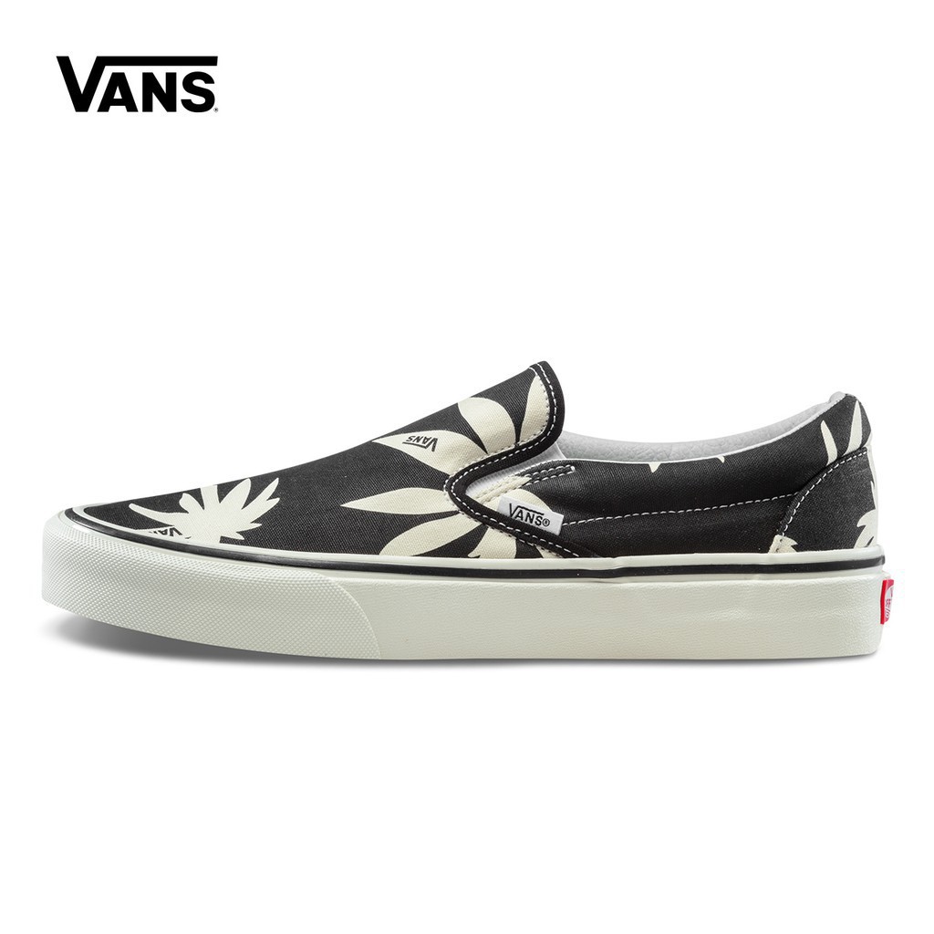 vans classic slip on trainers with print