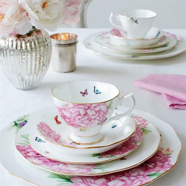 【Chumbo】classic quality royal style pink flowers ceramic cup and saucer set coffee cup set tea cup set ceramic tea set english style vintage ceramic plate dessert plate tea set nordic high afternoon tea set cute porcelain pinggan ceramic dinner plate set