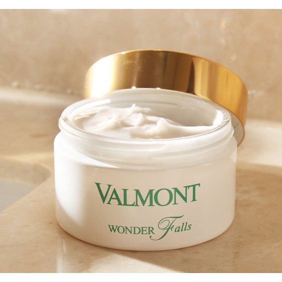 valmont moisturizing with a cream