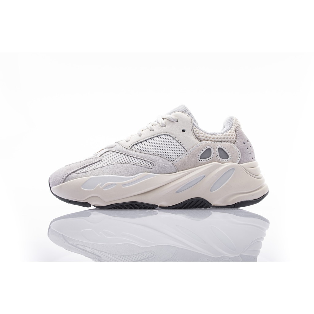 yeezy 700 shopee