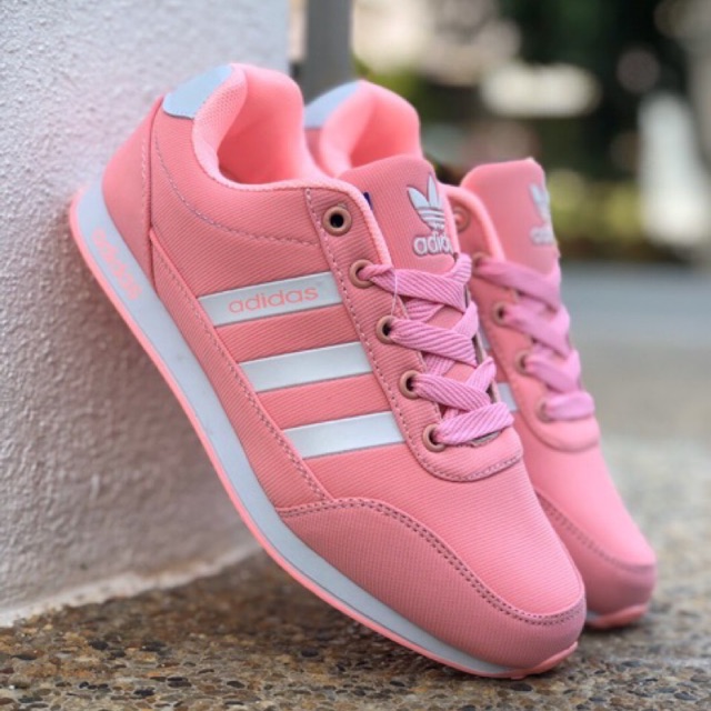 kasut sport adidas