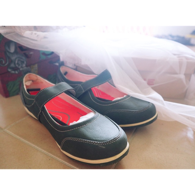 ✨Big Sales✨2nd hand authentic Larrie shoes (Size :37) | Shopee Malaysia