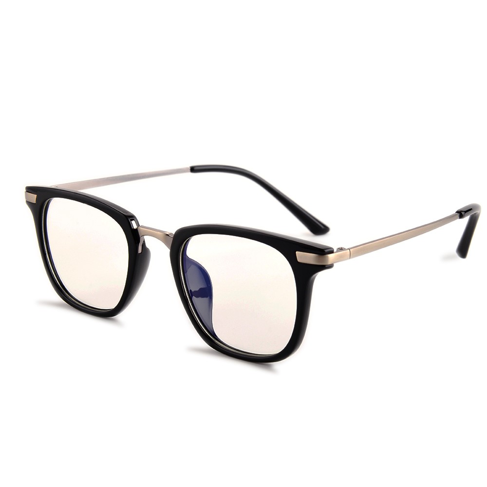 metal and plastic glasses