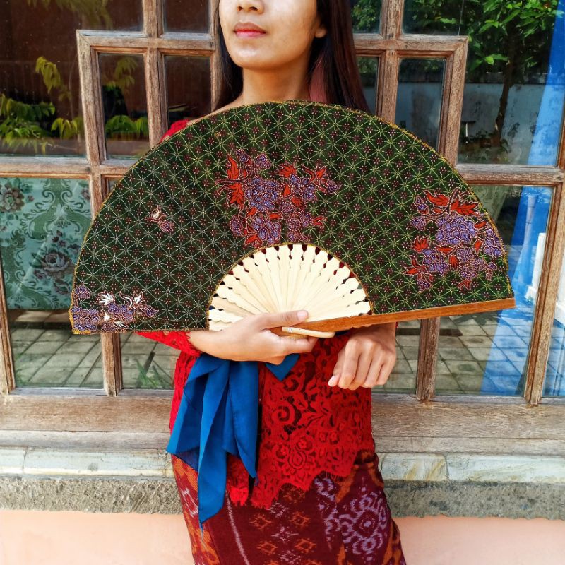 HITAM 33cm Balinese Batik Fan/Jumbo Fan/Big Fan/Wedding Souvenir/Fan Box/Wedding Souvenir Box/Black Fan/Elegant Fan/Luxury Wedding Souvenir/Batik Fan/Hand Fan/Craftdewata