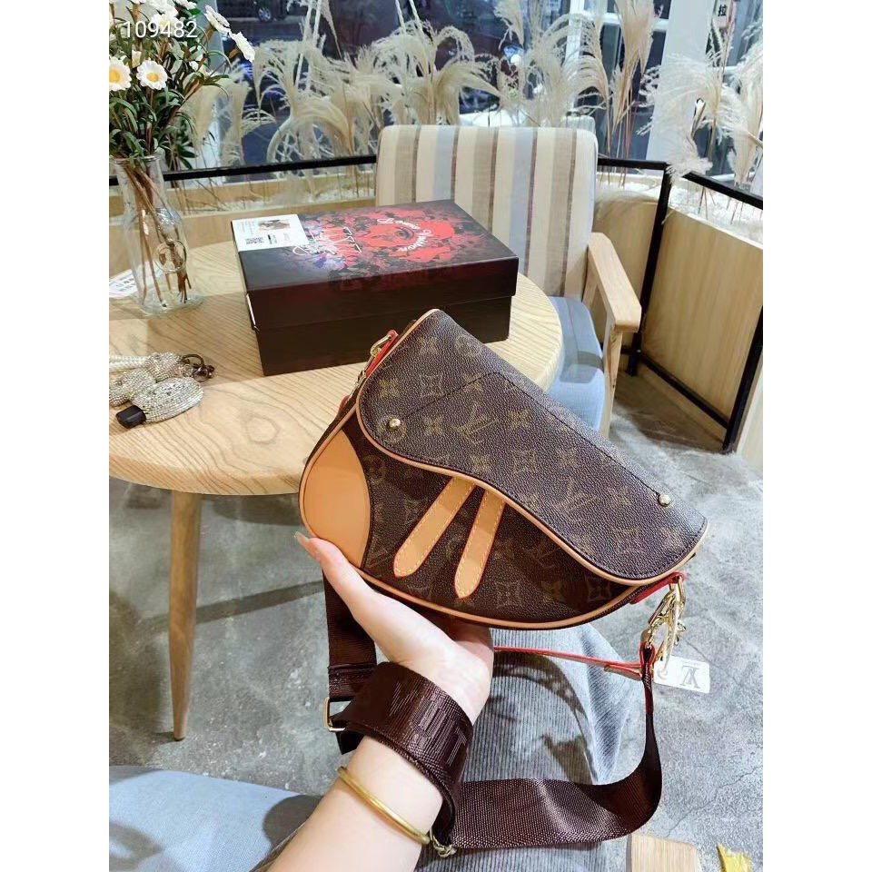 lv saddle bag