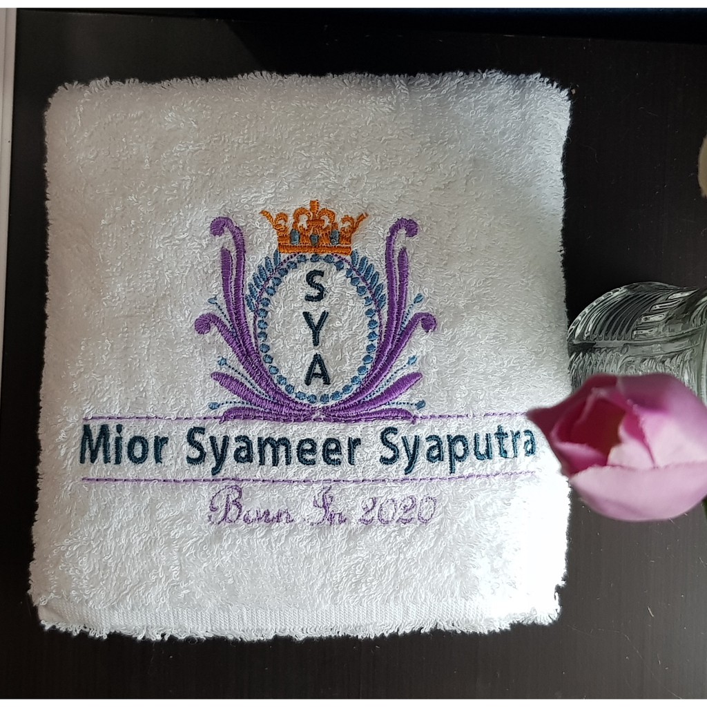 Tuala Bayi Xclusive Sulam Royal Dengan Nama (Embroidered Royal Baby Towel With Personalized Name)