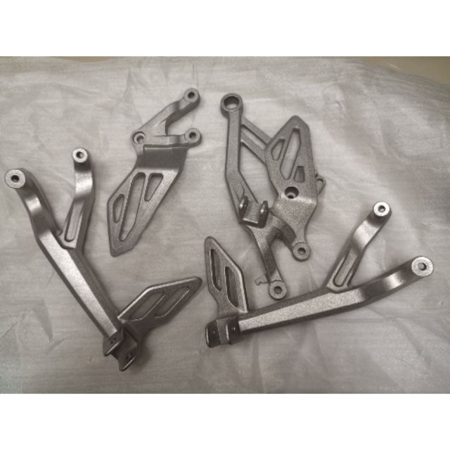 yamaha r15 footrest bracket