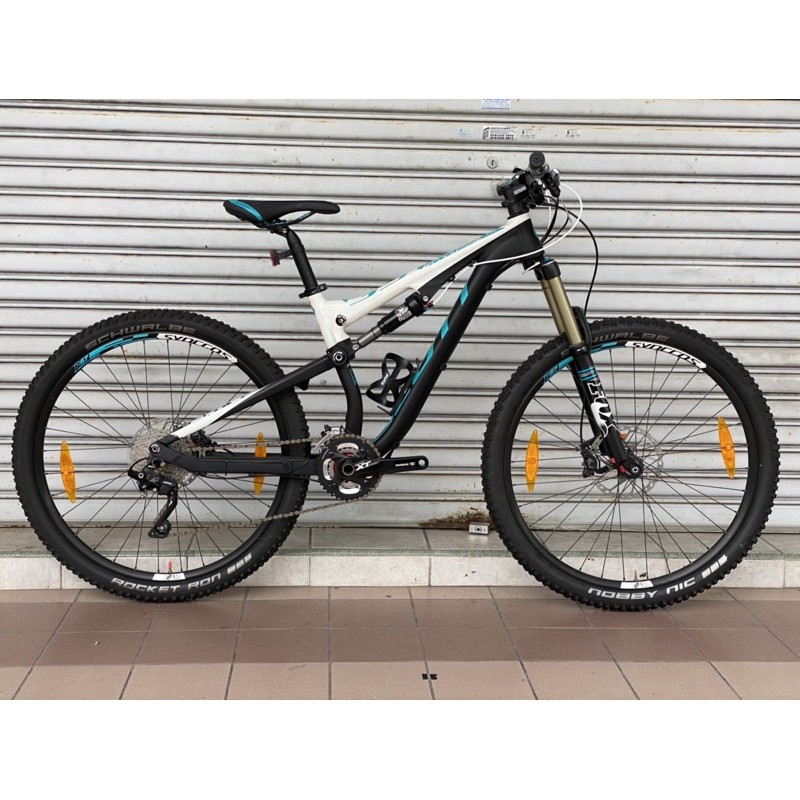 27.5 scott mountain bike