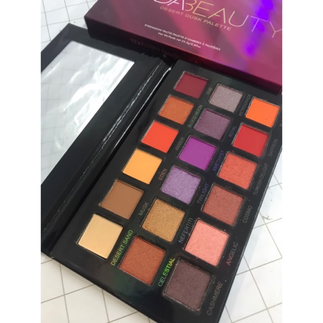 [ DISCOUNT ] 18 Colour Eyeshadow Hudabeauty Dessert Dusk