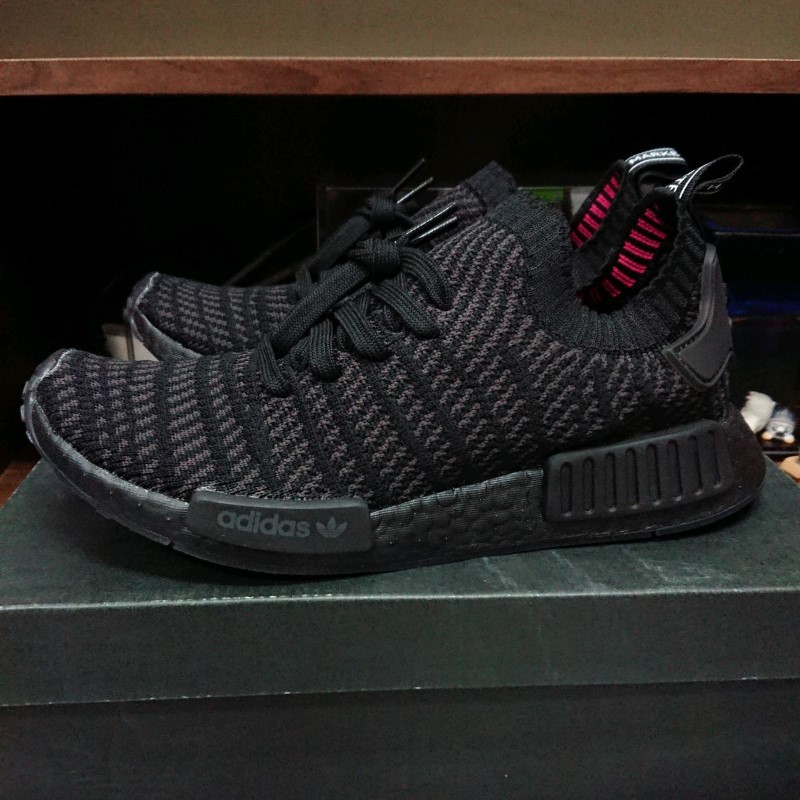 adidas nmd r1 stlt pk triple black