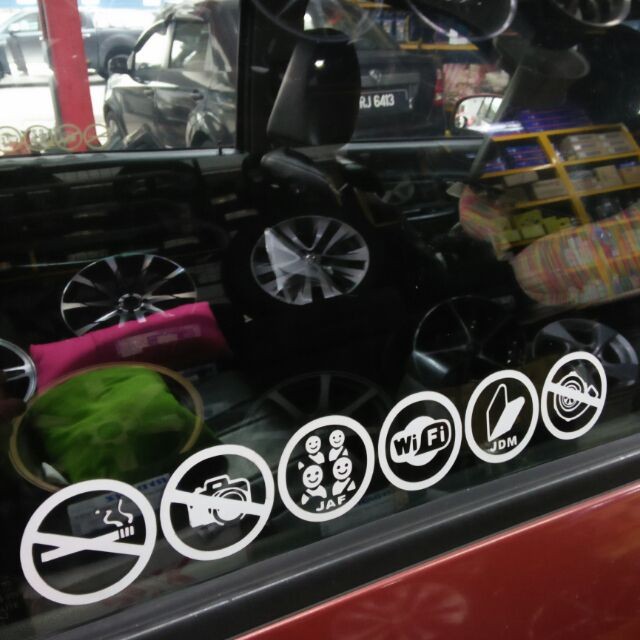 sticker cermin belakang kereta