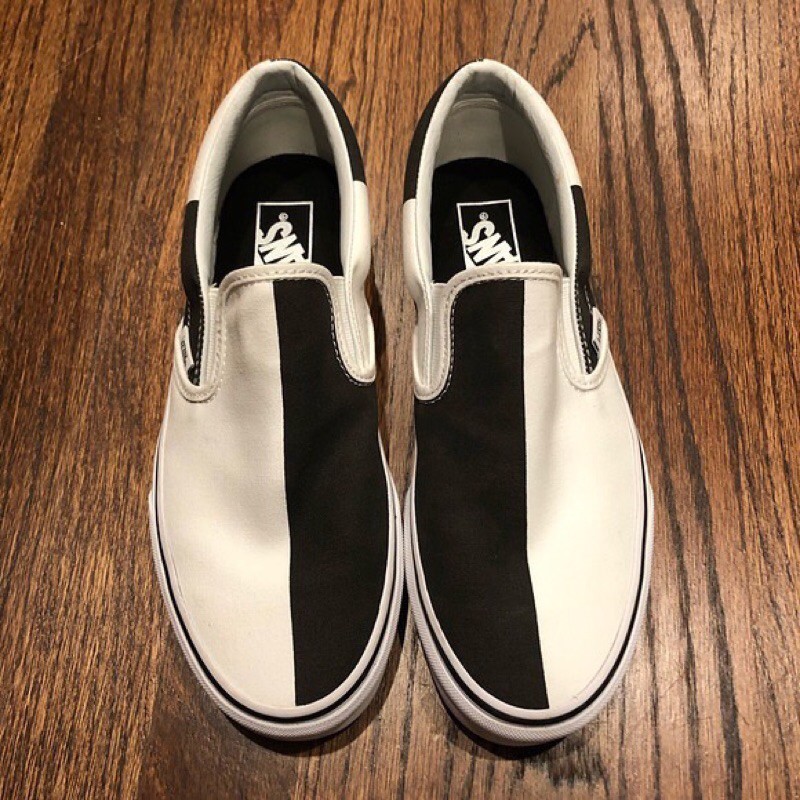 mega checker vans