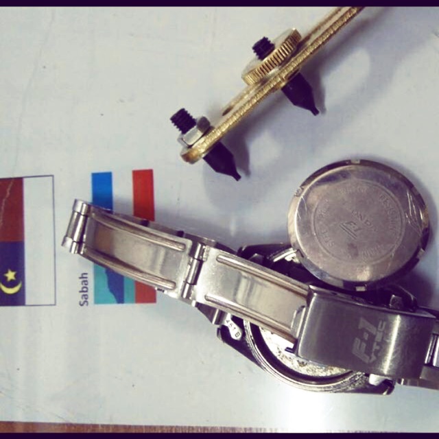 tukar bateri jam g shock