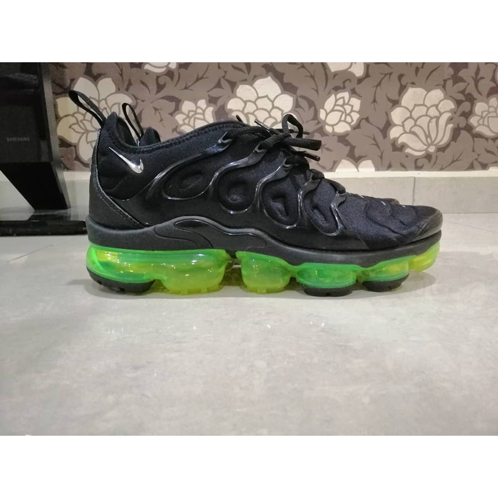 used vapormax plus