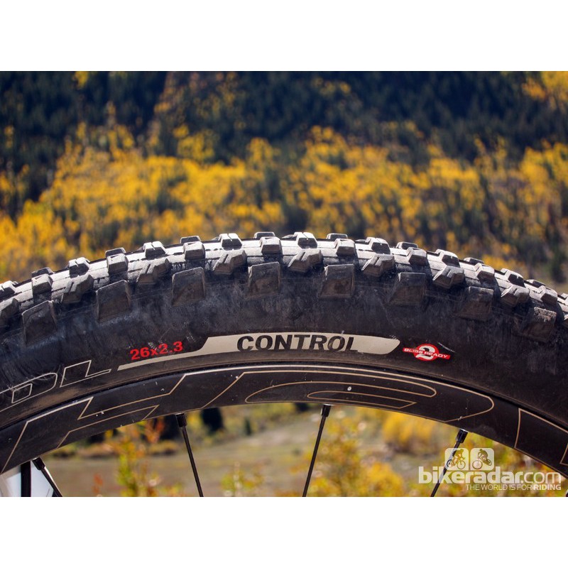 specialized 26 tires