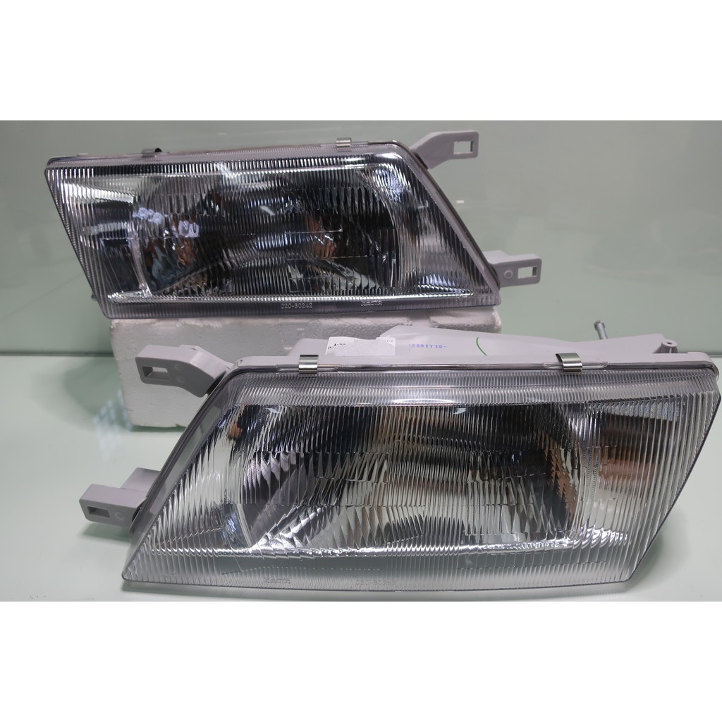 New Nissan Sentra B14 19951996 Front Headlights Head Lamp Light Lamps