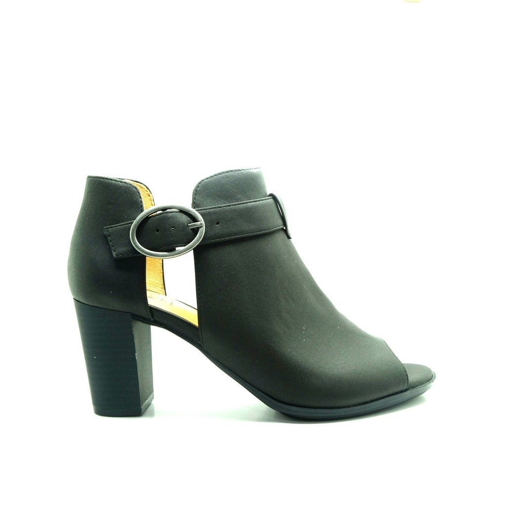 bata naturalizer shoes