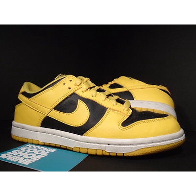 black and yellow nike dunks