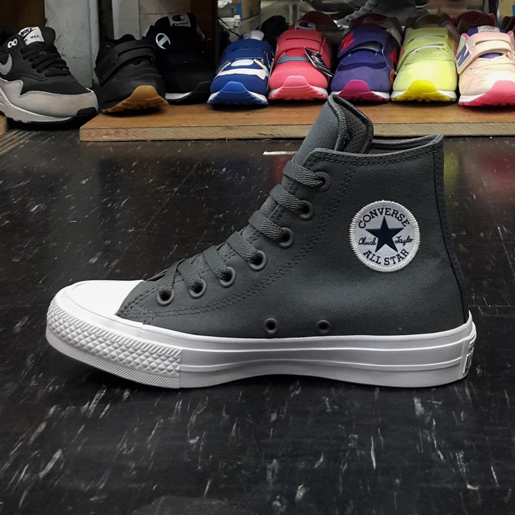 black hi top converse size 3