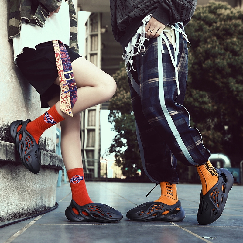 yeezy foam runner black