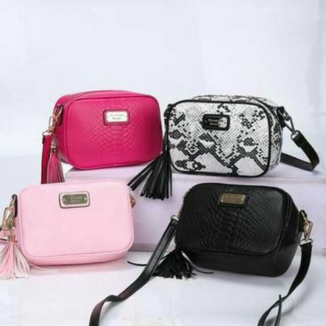 victoria sling bag