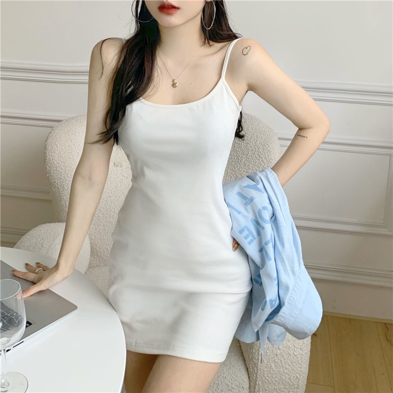 The little girl in a suspender skirtAnti-fade lining skirt, mid-leng suspender skirt