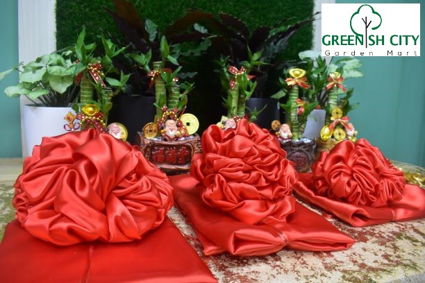 GNC - Red Handmade Flowerball CNY Decoration 开张开业剪彩新年摆设品红色绣花球