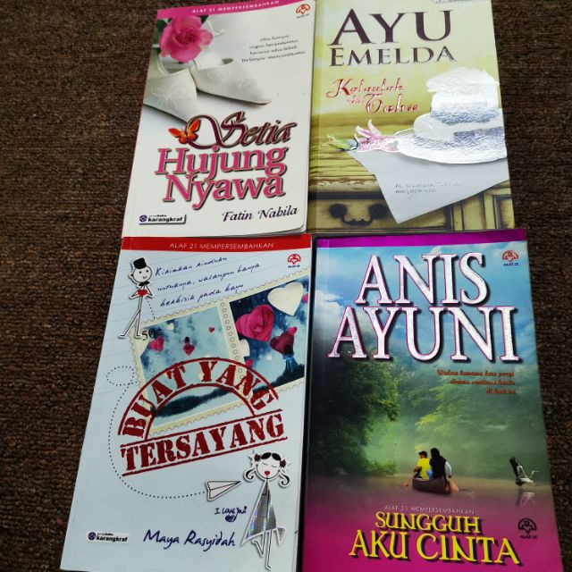 Preloved Novel Karya Penulis Terkenal Shopee Malaysia