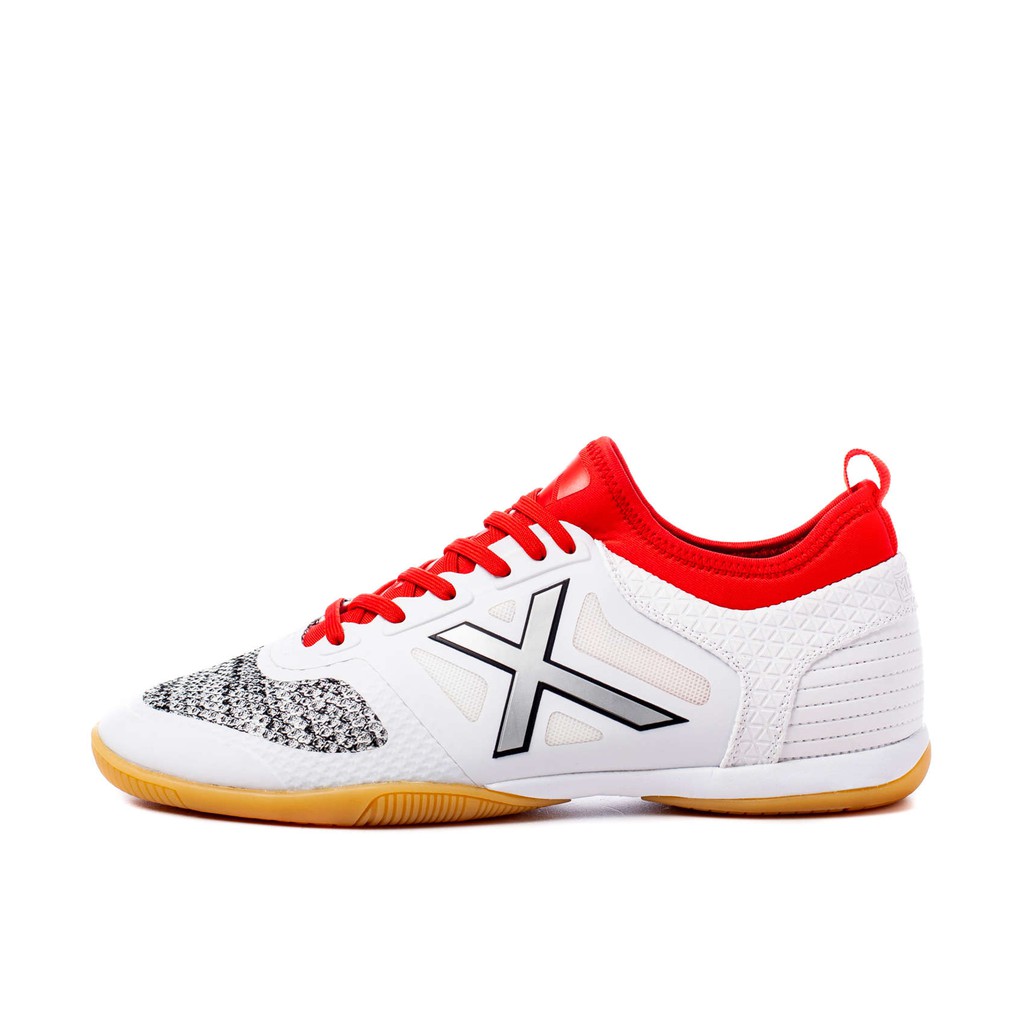 x shoes futsal