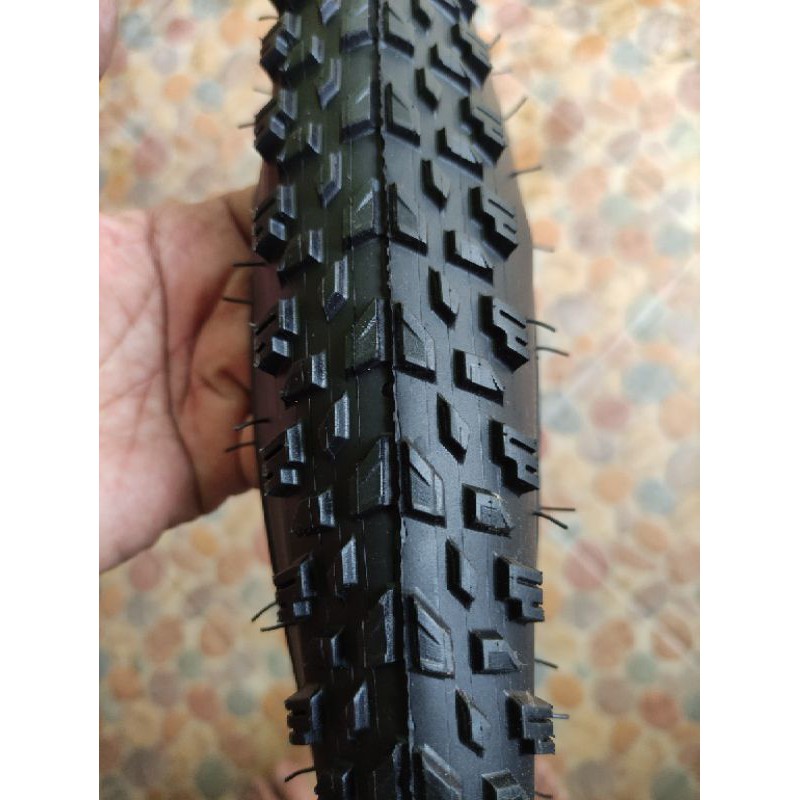 27.5 x2 25 tires