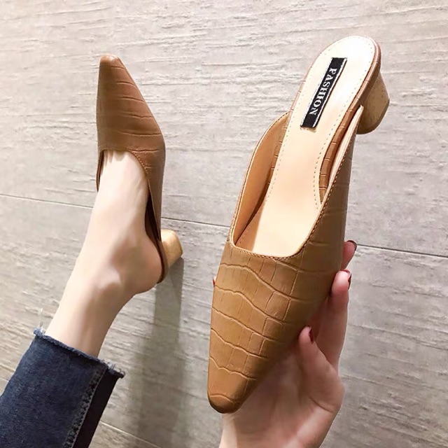Wide tip cutting croc  pu slipper sandals  Shopee Malaysia 