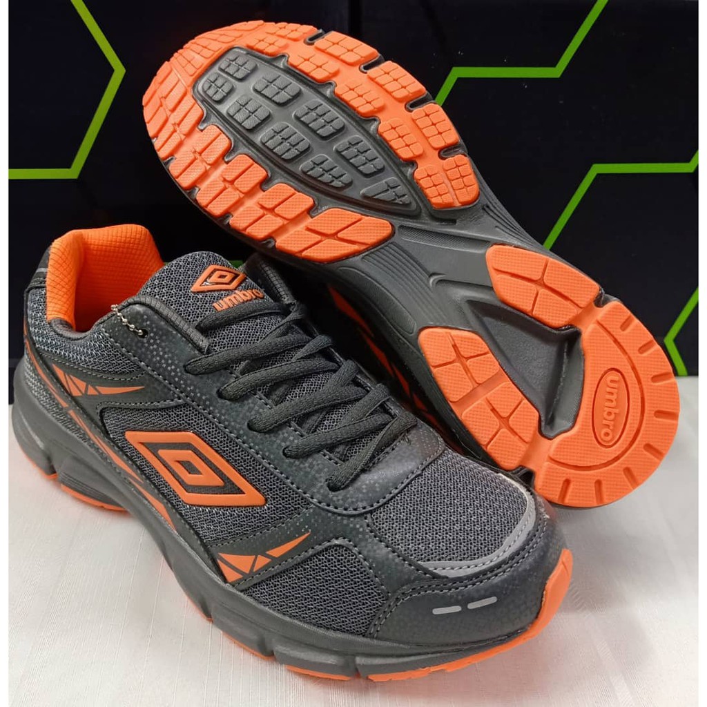 umbro badminton shoes