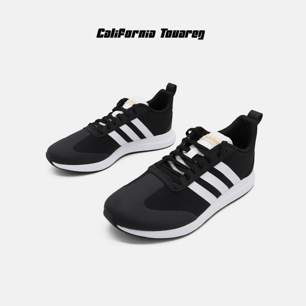 black leisure shoes