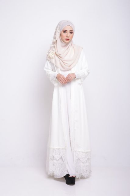 white lace abaya