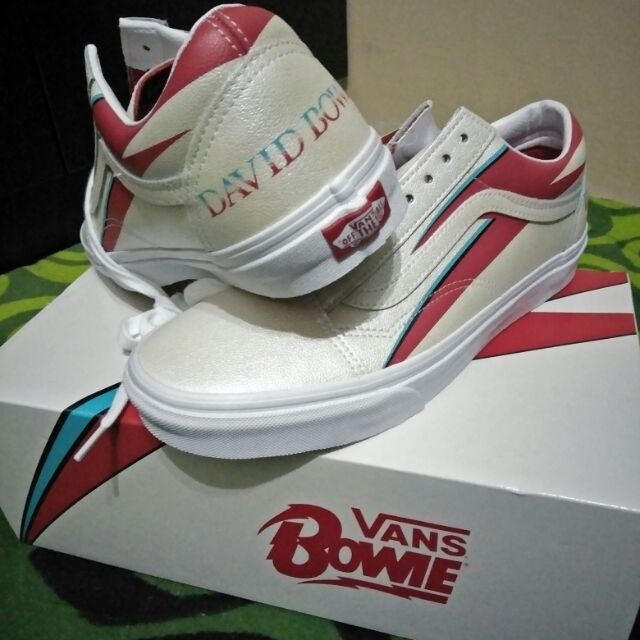 aladdin sane shoes