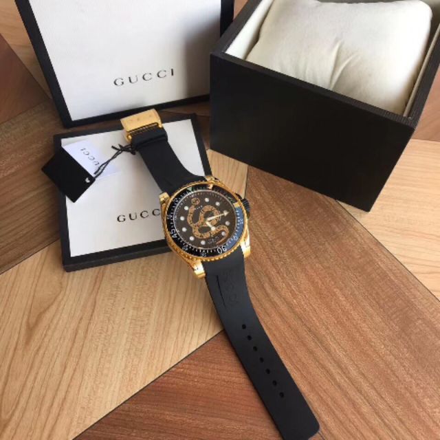 gucci dive watch gold