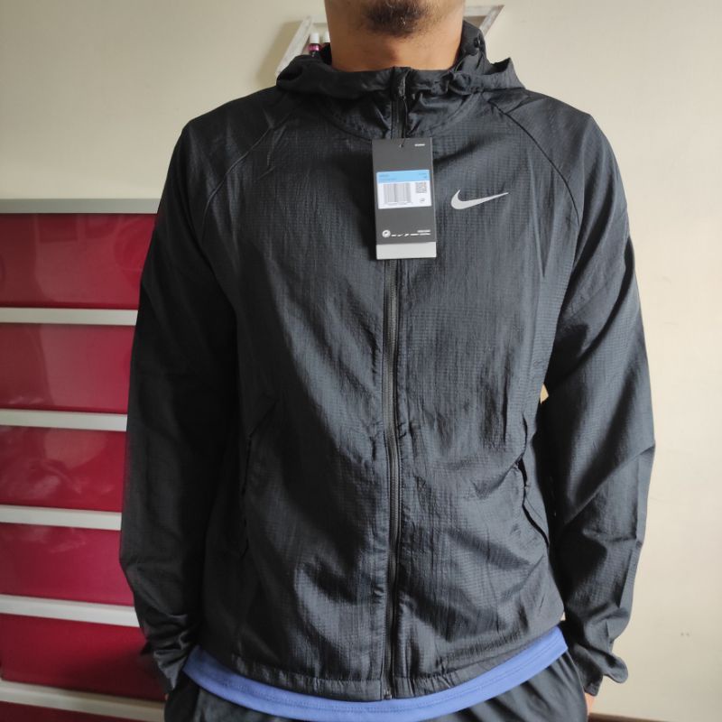 NIKE Men's Running Jacket (Black) Shopee Malaysia