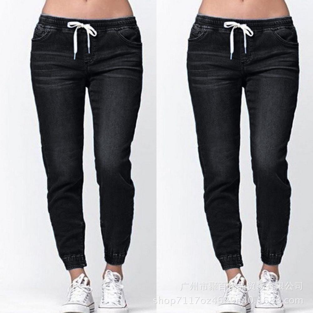 black jogger jeans