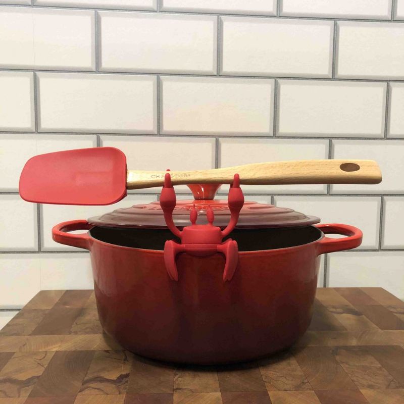 OTOTO Red Spoon Holder & Steam Releaser (Crab only - pot not included)