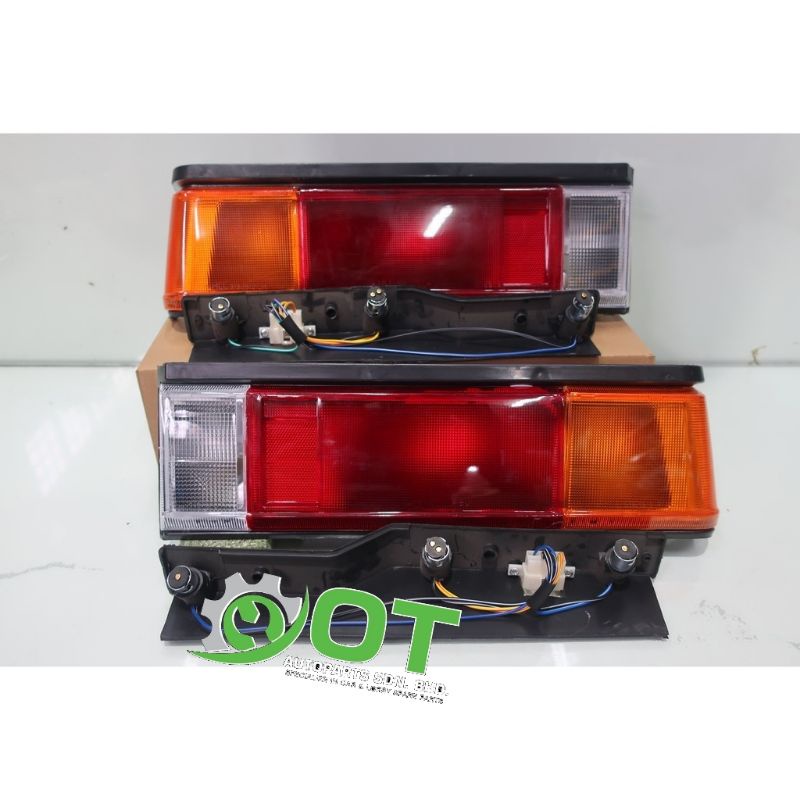 Toyota Corolla KE70 KE72 KE75 GL Rear Tail Lamp Lights without Socket