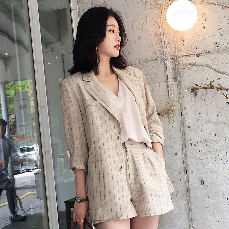 short sleeve linen blazer