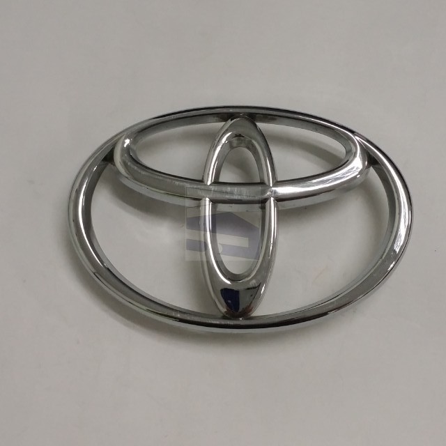 rav 4 hybrid Toyota chrome plastic oval emblem sticker camry corolla 3 15//16