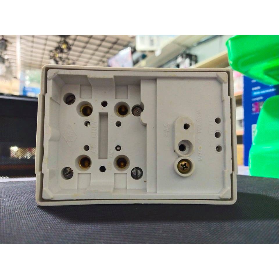 KOTAK SUIS ELEKTRIK DB BOX MAIN SWITCH ELECTRICAL ELCB MCB old type