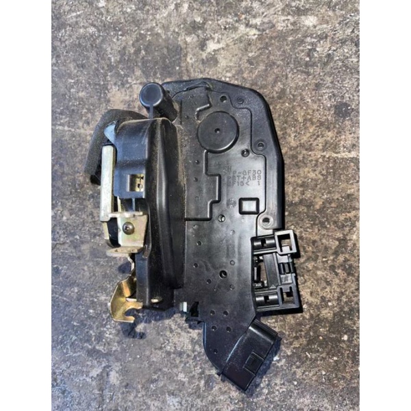 Original Nissan Xtrail T32 Door Lock(Rrh) Shopee Malaysia